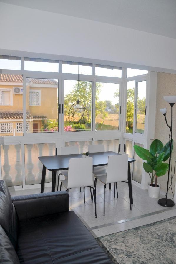 Apartamento Con Piscina Y Parking El Campello Luaran gambar