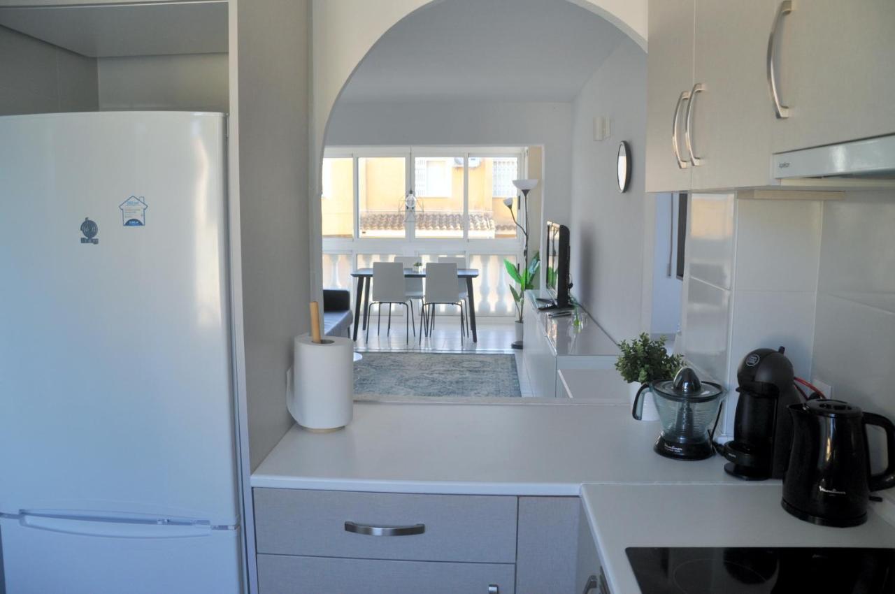 Apartamento Con Piscina Y Parking El Campello Luaran gambar