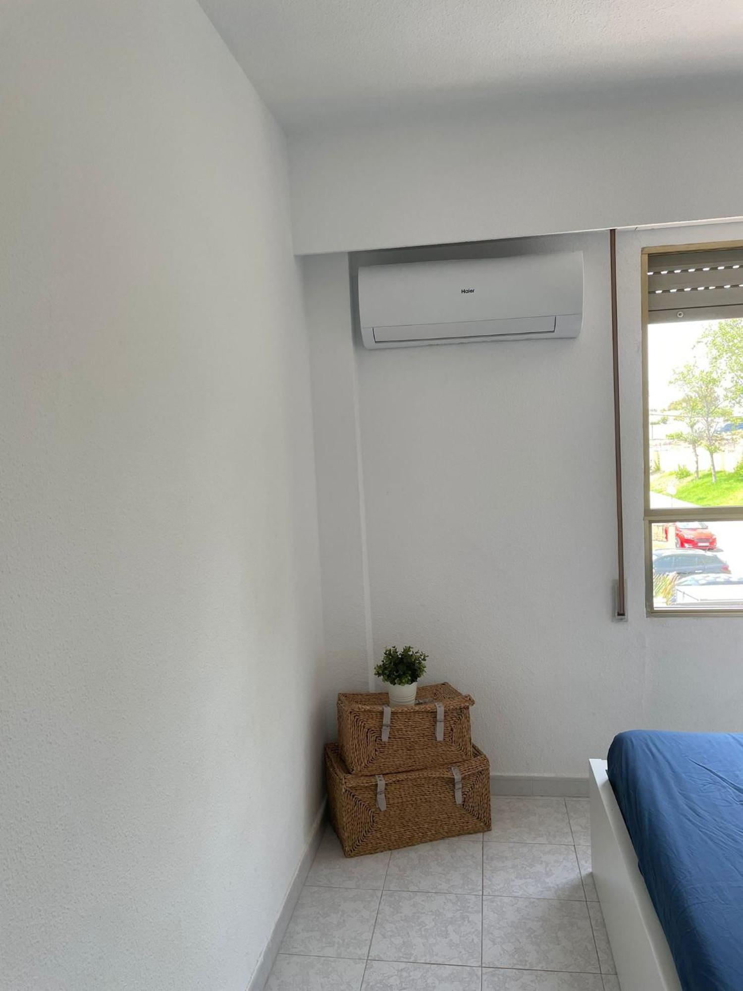Apartamento Con Piscina Y Parking El Campello Luaran gambar